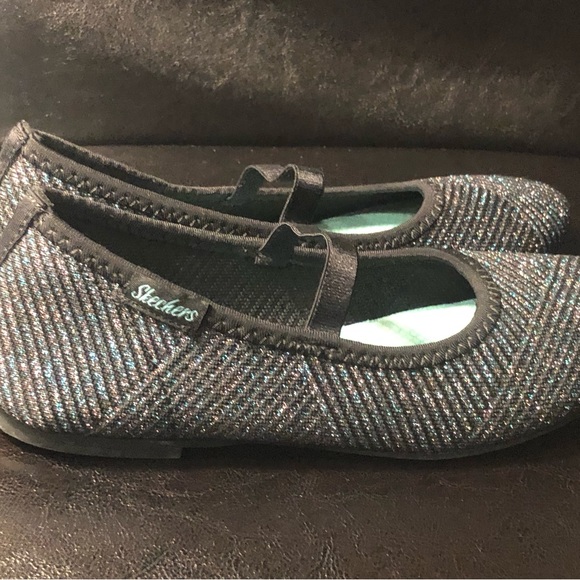 Skechers 302869L Women’s Cleo Round Princess Knit slip On Shoes Size 4 - Picture 4 of 11